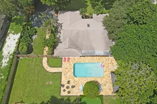 166 Old Country Rd S, Wellington, FL 33414 - Photo 3
