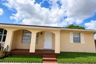 978 Sumter Rd W, West Palm Beach, FL 33415 - Photo 1
