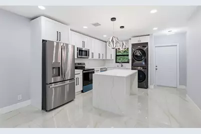2975 NE 2nd Avenue, Boca Raton, FL 33431 - Photo 11