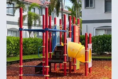7843 Catalina Circle, Tamarac, FL 33321 - Photo 21