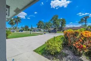 142 Parkwood Dr, Royal Palm Beach, FL 33411 - Photo 69