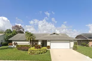 142 Parkwood Dr, Royal Palm Beach, FL 33411 - Photo 1