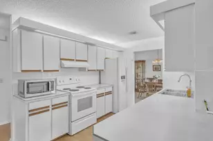 142 Parkwood Dr, Royal Palm Beach, FL 33411 - Photo 37
