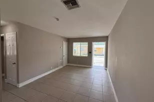 400 Metcalf Ct, West Palm Beach, FL 33407 - Photo 7