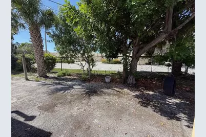 400 Metcalf Court, West Palm Beach, FL 33407 - Photo 19