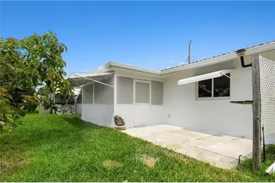 5207 NW 28th Avenue, Tamarac, FL 33309 - Photo 11