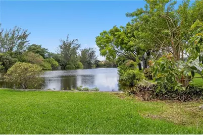 5207 NW 28th Avenue, Tamarac, FL 33309 - Photo 13