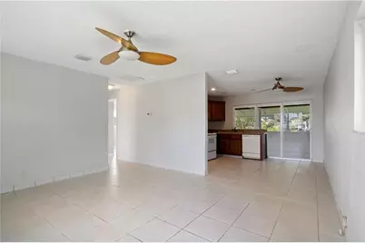 5207 NW 28th Avenue, Tamarac, FL 33309 - Photo 3