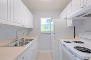 2301 SE 4th St, Boynton Beach, FL 33435 - Photo 9