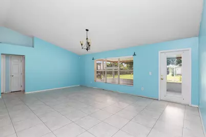 1098 SW Sw Du Bois Avenue, Port Saint Lucie, FL 34953 - Photo 5