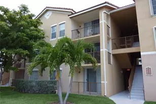 913 Villa Cir, Boynton Beach, FL 33435 - Photo 1