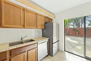 5726 SE Windsong Ln, Stuart, FL 34997 - Photo 11