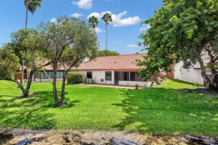 2067 Montpeliar, Weston, FL 33326 - Photo 37