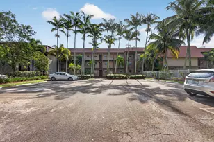 120 Sparrow Dr, Royal Palm Beach, FL 33411 - Photo 9