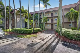 120 Sparrow Dr, Royal Palm Beach, FL 33411 - Photo 1
