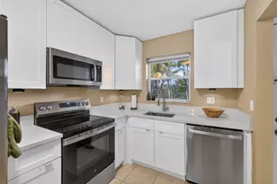 120 Sparrow Dr, Royal Palm Beach, FL 33411 - Photo 5