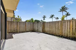 126 Lake Arbor Dr, Palm Springs, FL 33461 - Photo 11