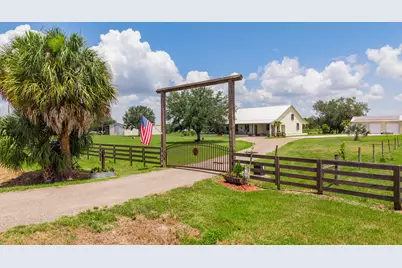 8661 E Center Street, Okeechobee, FL 34974 - Photo 5