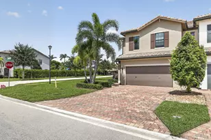 8245 Cadre Noir Rd, Lake Worth, FL 33467 - Photo 3