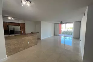 19655 E Country Club Dr, Aventura, FL 33180 - Photo 11