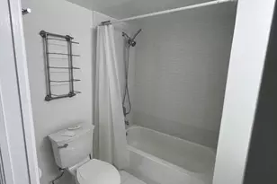 19655 E Country Club Dr, Aventura, FL 33180 - Photo 9