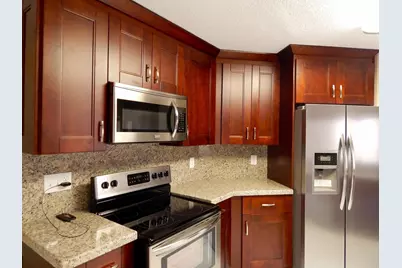 10430 Buena Ventura Drive, Boca Raton, FL 33498 - Photo 5