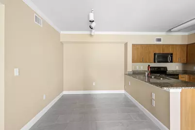 6434 Emerald Dunes Drive #104, West Palm Beach, FL 33411 - Photo 11