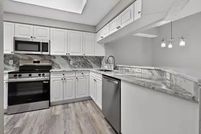 3022 Alcazar Place #301, Palm Beach Gardens, FL 33410 - Photo 3