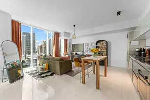 1040 Biscayne Blvd, Miami, FL 33132 - Photo 3