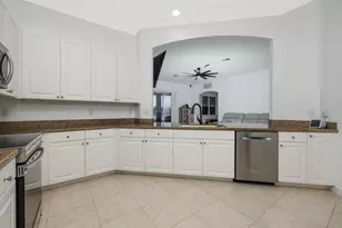 359 NW Sheffield Cir, Port Saint Lucie, FL 34983 - Photo 15