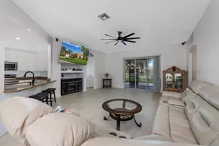 359 NW Sheffield Cir, Port Saint Lucie, FL 34983 - Photo 9