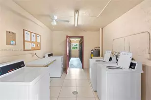 1040 Country Club Dr, Margate, FL 33063 - Photo 27