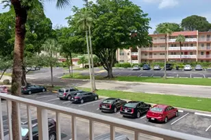 1040 Country Club Dr, Margate, FL 33063 - Photo 23