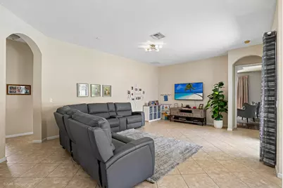 127 Palm Beach Plantation Boulevard, West Palm Beach, FL 33411 - Photo 5