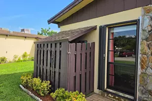 504 Briarwood Cir, Hollywood, FL 33024 - Photo 3