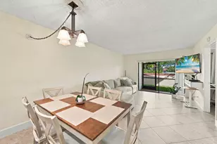6585 Somerset Dr, Boca Raton, FL 33433 - Photo 5
