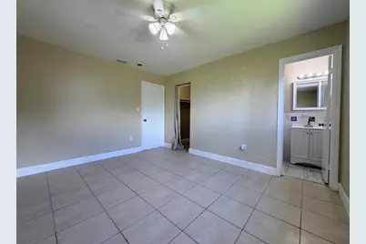 2530 NW 26th Court, Oakland Park, FL 33311 - Photo 19