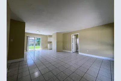 2530 NW 26th Court, Oakland Park, FL 33311 - Photo 9