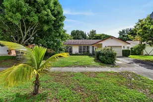 1102 Westchester Dr E, West Palm Beach, FL 33417 - Photo 1