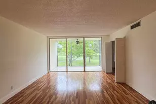 3800 Oaks Clubhouse Dr, Pompano Beach, FL 33069 - Photo 5