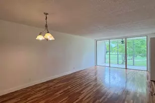 3800 Oaks Clubhouse Dr, Pompano Beach, FL 33069 - Photo 7
