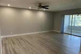153 Lake Anne Dr, West Palm Beach, FL 33411 - Photo 9