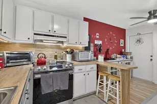 810 Lake Shore Dr, Lake Park, FL 33403 - Photo 15