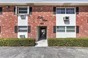 810 Lake Shore Dr, Lake Park, FL 33403 - Photo 3