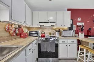 810 Lake Shore Dr, Lake Park, FL 33403 - Photo 17