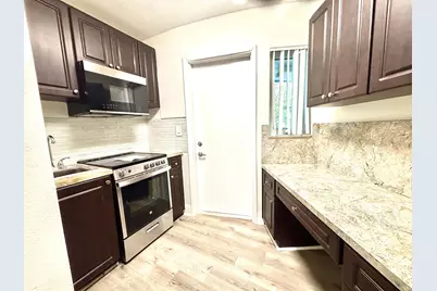 431 W Camino Real #28, Boca Raton, FL 33432 - Photo 9