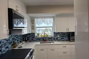 10 Colonial Club Dr, Boynton Beach, FL 33435 - Photo 13