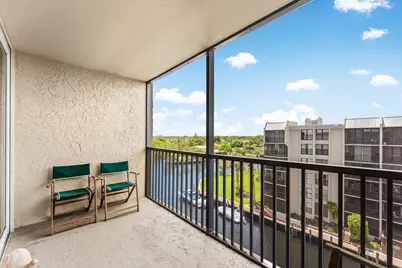8 N Royal Palm Way #6040, Boca Raton, FL 33432 - Photo 3