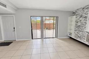 4039 Palm Bay Cir, West Palm Beach, FL 33406 - Photo 11