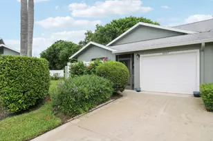 6807 SE Yorktown Dr, Hobe Sound, FL 33455 - Photo 29